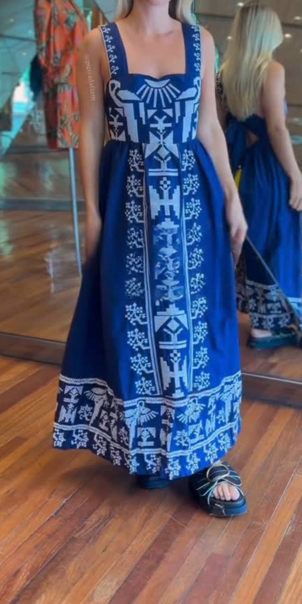 1086 | Vestido Valéria